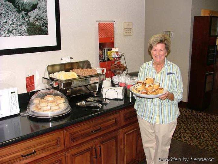 Hampton Inn Conyers Restaurace fotografie